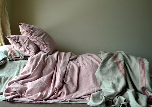 Rose Quartz Rustic Heavy weight linen pillow case with ties