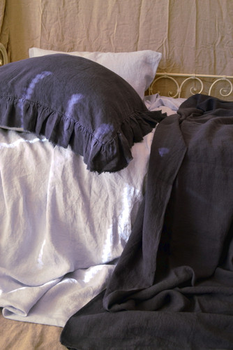 Frayed ruffle linen pillow case in Midnight blue