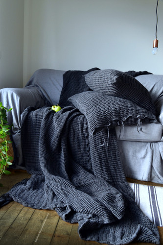 Waffle Linen Blanket, Peppercorn. Extra Heavy natural linen