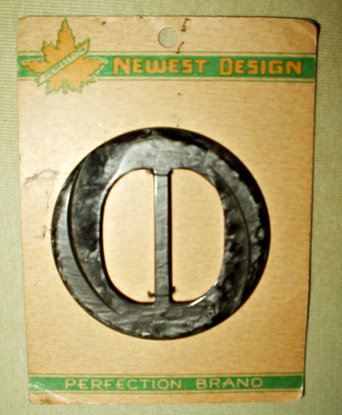 Vintage 1930 Art Deco Black Mottled Plastic Dress Buckle Slide Original Card