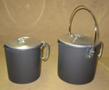 Plain aluminum pot (1,1 liter) with and without bail handles.