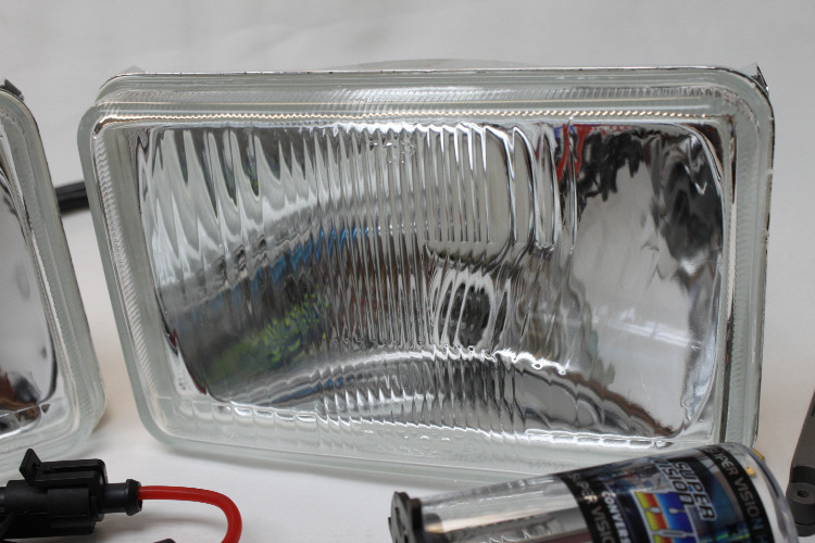 HID Headlight Conversion Kit w/ Housings, Camaro 19821992 Hawks