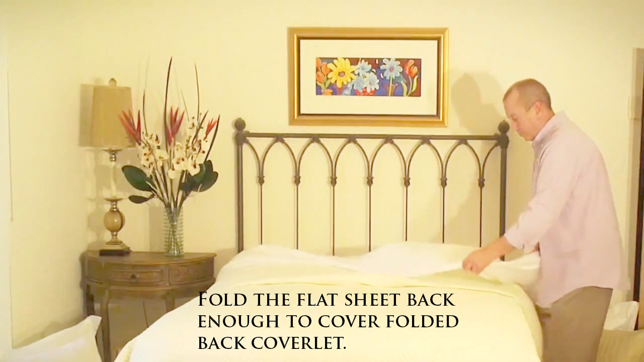 How to make your luxury bed with a Coverlet or Matelassé cover.