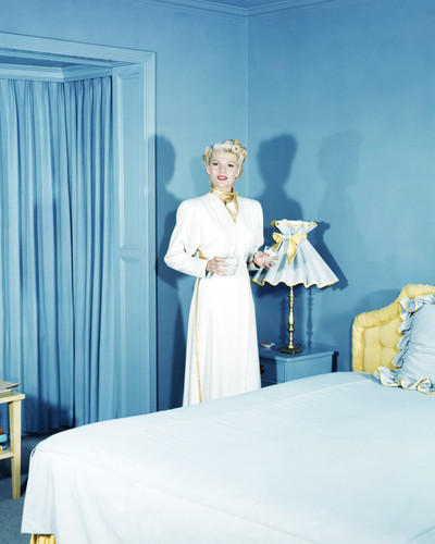 Picture of Rita Hayworth in The Lady from Shanghai