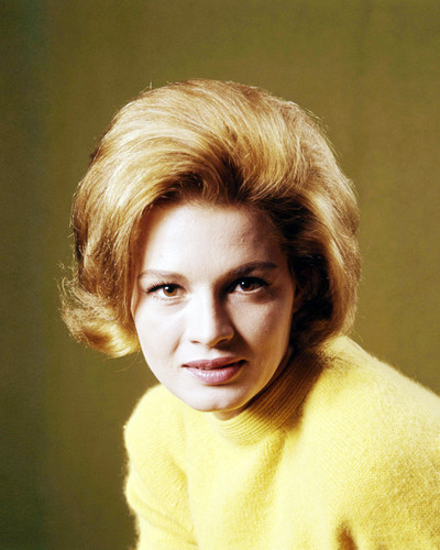Picture of Angie Dickinson in The Killers