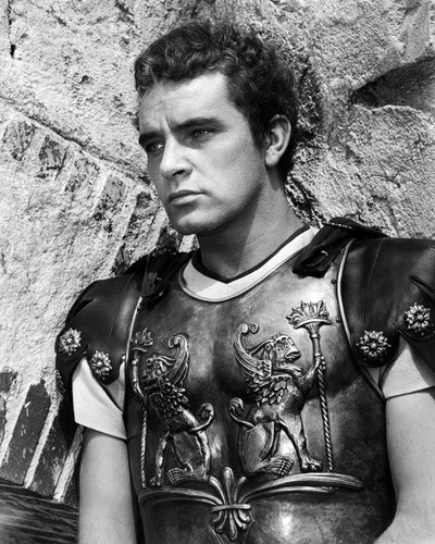 Picture of Richard Burton in The Robe