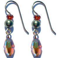 Made with SWAROVSKI ELEMENTS

1 of 10

Gold filled metal
Earring on French Wire 
Hand crafted by designer in NYC

Colors: Olive Pearl, Burnt Orange and Topaz