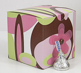 Medium Tuck Top Box shown in Retro pattern. Blossom not included.