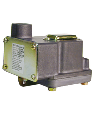 Barksdale D2T Diaphragm Pressure Switch, Housed, Dual Setpoint, 0.4 to 18 PSI, HD2T-AA18SS