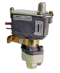 Barksdale Series C9612 Sealed Piston Pressure Switch, Housed, Single Setpoint, 125 to 1500 PSI, C9612-2-CS