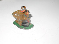 VINTAGE LEAD SOLIDER- CROUCHED ON FIELD PHONE- APPROX 2"- FAIR- H50
