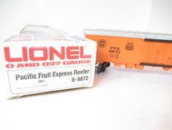 LIONEL MPC 0/027 SCALE - 9872 PACIFIC FRUIT EXPRESS BILLBOARD REEFER- NEW - B6