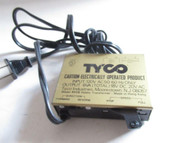 HO TRAINS -TYCO 899B 18V DC TRANSFORMER W/20V AC ACCESS. OUT- EXC. - HB2