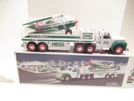 HESS - 2002 TRUCK W/AIRPLANE - NEW IN THE BOX - SH