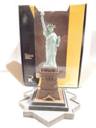 K-LINE TRAINS 41932 LIGHTED STATUE OF LIBERTY ON BASE 1/48TH SCALE- NEW - SH