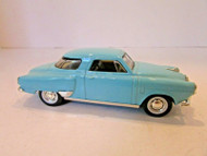 ROAD SIGNATURE DIECAST CAR 1950 STUDEBAKER CHAMPION BLUE 1/43RD SCALE M24