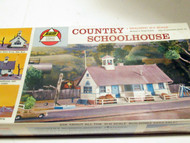 HO TRAINS VINTAGE AHM COUNTRY SCHOOL HOUSE KIT - NEW- S31M