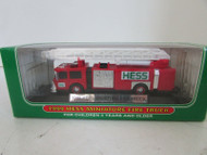 HESS 1999 MINIATURE HESS FIRE TRUCK WITH LADDER LIGHTS UP BOXED S1
