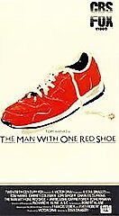L44 THE MAN WITH ONE RED SHOE TOM HANKS CBS FOX 1985 USED VHS TAPE