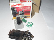 LIONEL 12704 - OPERATING GREY DWARF SIGNAL W/CONTACTOR PLATE- BOXED - LN - M59