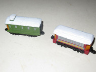 TWO PLASTIC TRAIN CARS- CABOOSE/COACH- CLOSE TO HO SCALE- GOOD- H40
