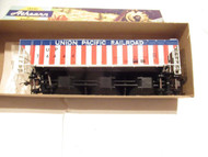HO TRAINS VINTAGE ATHEARN 5313 U.P. RED,WHITE,BLUE COVERED HOPPER- BOXED -S31B