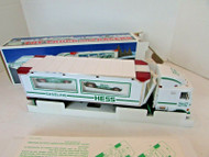 HESS 1997 TOY TRUCK AND RACER WHITE LIGHTS UP WITH BOX & RACER CAR LotD