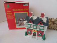 OUR TOWN COLLECTION TOWN HOUSE CALDOR HO SCALE VILLAGE LAYOUT PORCELAIN 6" LotD