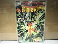 L3 MARVEL COMIC SPIDER-WOMAN ISSUE #38 JUNE 1981 IN GOOD CONDITION IN BAG