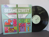 SESAME STREET PETER PAN CHORUS 8095B RECORD ALBUM CHILDRENS SONGS
