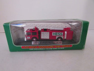 HESS 1999 MINIATURE FIRE TRUCK BOXED WITH DISPLAY WORKS LotD