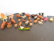 ASST OF PLASTIC FARM ANIMALS SMALL PIGS COWS CHICKENS LAMB 3.25"-1.25" L7