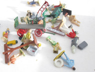 ASSORTED- 0/027 SCALE FIGURES & ACCESSORIES - PLASTIC - GOOD MIX- HB14