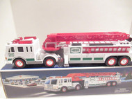 HESS - 2000 - FIRE TRUCK - NEW IN THE BOX - SH