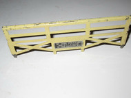 LIONEL PART - 3656 CATTLE CAR STOCKYARD FRONT METAL FENCE - GOOD- H12A