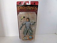 TOY BIZ 81450 LORD OF RINGS TWO TOWERS BOROMIRE CAPTAIN ACTION FIGURE NEW L11