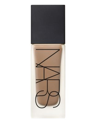 Nars All Day Luminous Weightless Foundation - MACAO