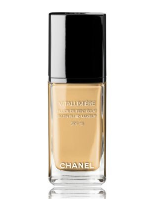 Vitalumiere Aqua UltraLight Skin Perfecting Makeup SPF 15   40 Beige by  Chanel for Women  1 oz Makeup  Walmartcom