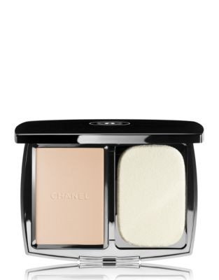Chanel VITALUMIÈRE COMPACT DOUCEUR Lightweight Compact Makeup Radiance Softness and Comfort - 22 BEIGE ROSE - 13 G