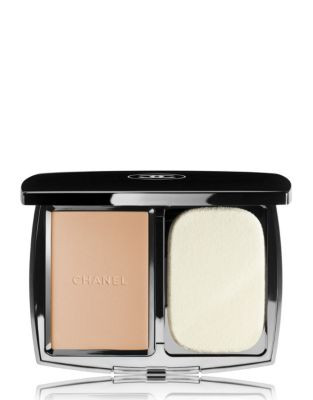 Chanel VITALUMIÈRE COMPACT DOUCEUR Lightweight Compact Makeup Radiance Softness and Comfort - 40 BEIGE - 13 G