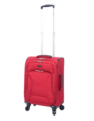 Ricardo Of Beverly Hills 19 inch wheeled spinner - Red - 19
