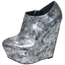 Qupid STUCKUP-02 Distressed Metallic Platform Wedge Bootie