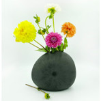 Diva Round Black Medium Vase 