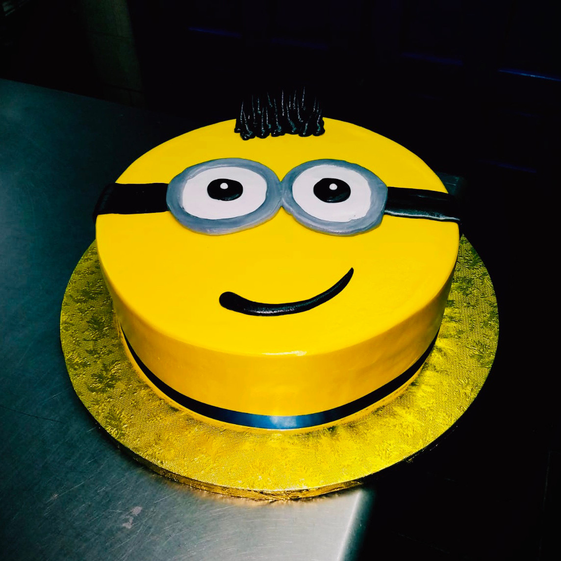 Despicable Me Minion Birthday Cake – bakearama