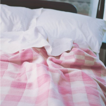 White with Rose Checks Wool Blanket (sustainable wool)