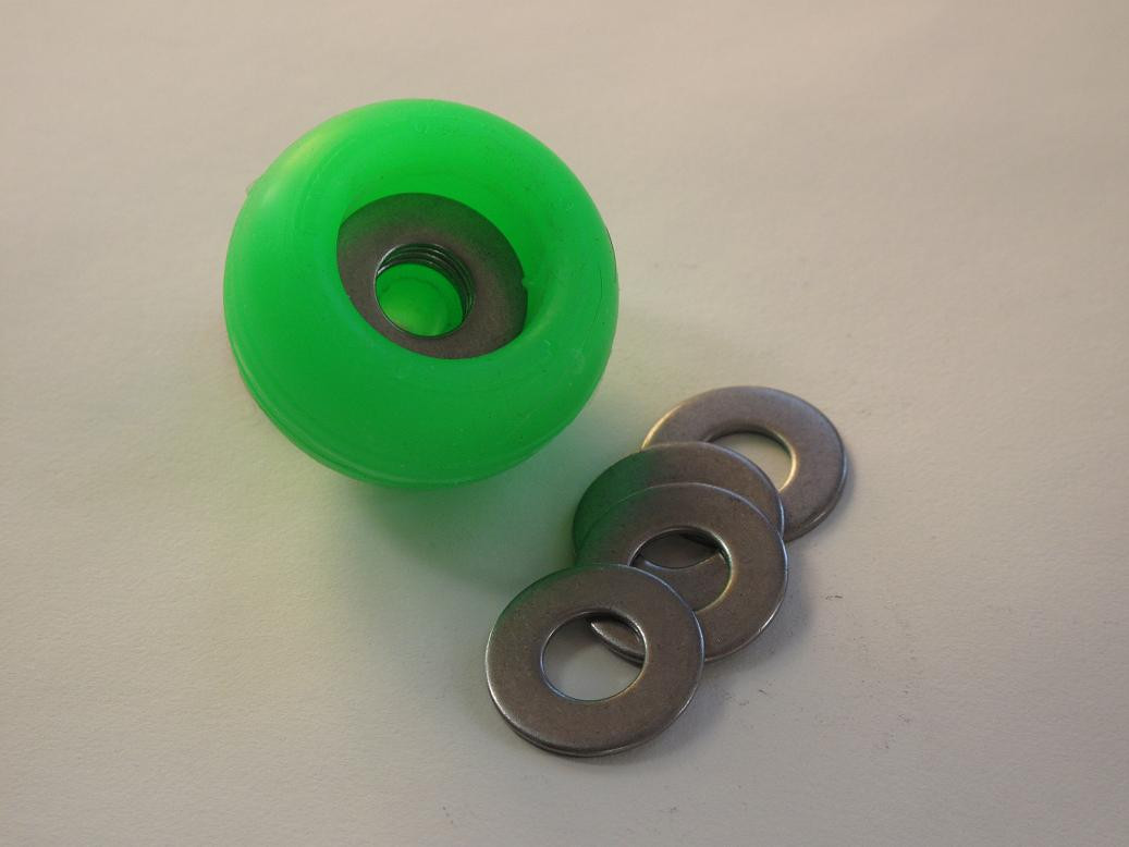 Easily adjustable weight with addition / removal of washers (6 included with each handle)