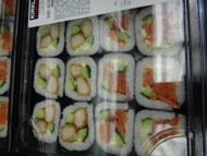 Sushi Tray Crispy Chicken and Smoked Salmon 16 PCS | Fairdinks