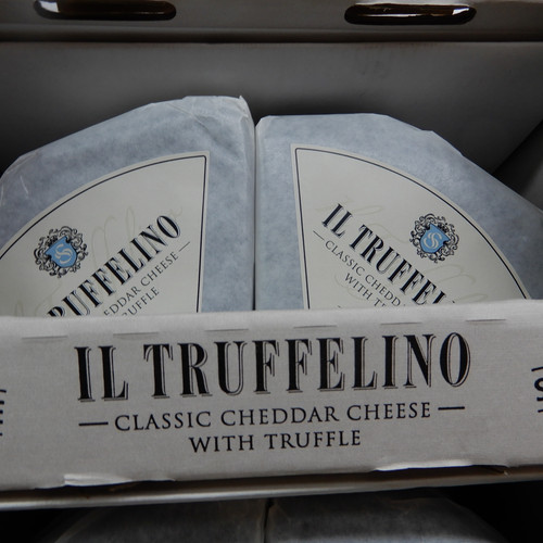 IL Truffelino Truffle Cheddar 400G United Kingdom | Fairdinks