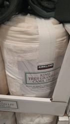 Kirkland Signature Plush Blanket King 284CM x 233CM - White | Fairdinks