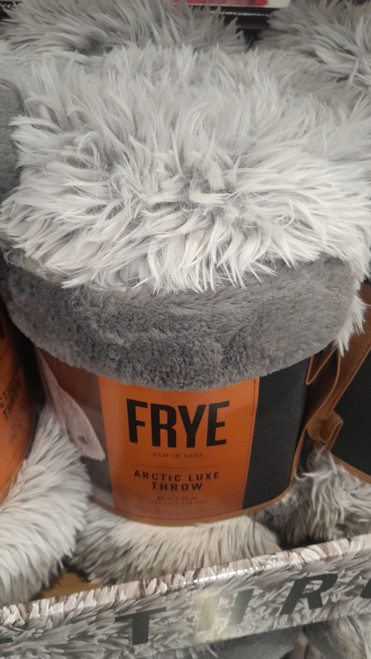 Frye Arctic Luxe Throw 152CM x 178CM - Grey | Fairdinks